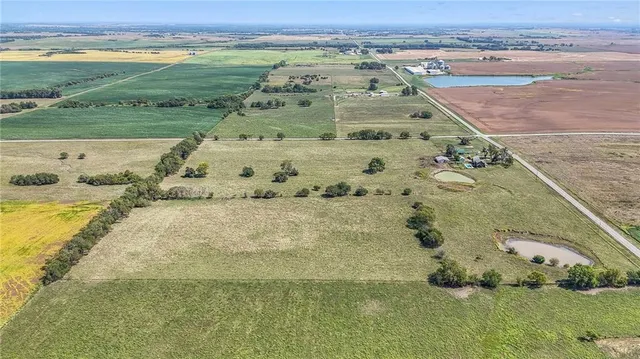 $725,000 | 6950 Northeast State Route, Butler, MO 64730