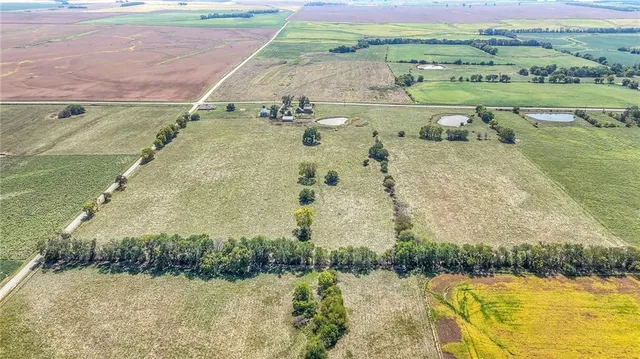 $725,000 | 6950 Northeast State Route, Butler, MO 64730
