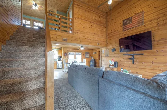 $725,000 | 6950 Northeast State Route, Butler, MO 64730