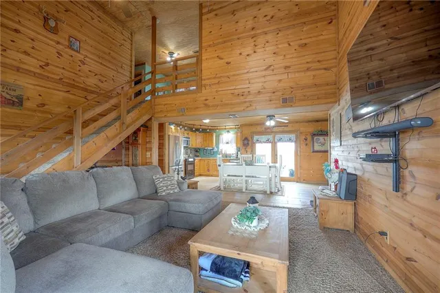 $725,000 | 6950 Northeast State Route, Butler, MO 64730