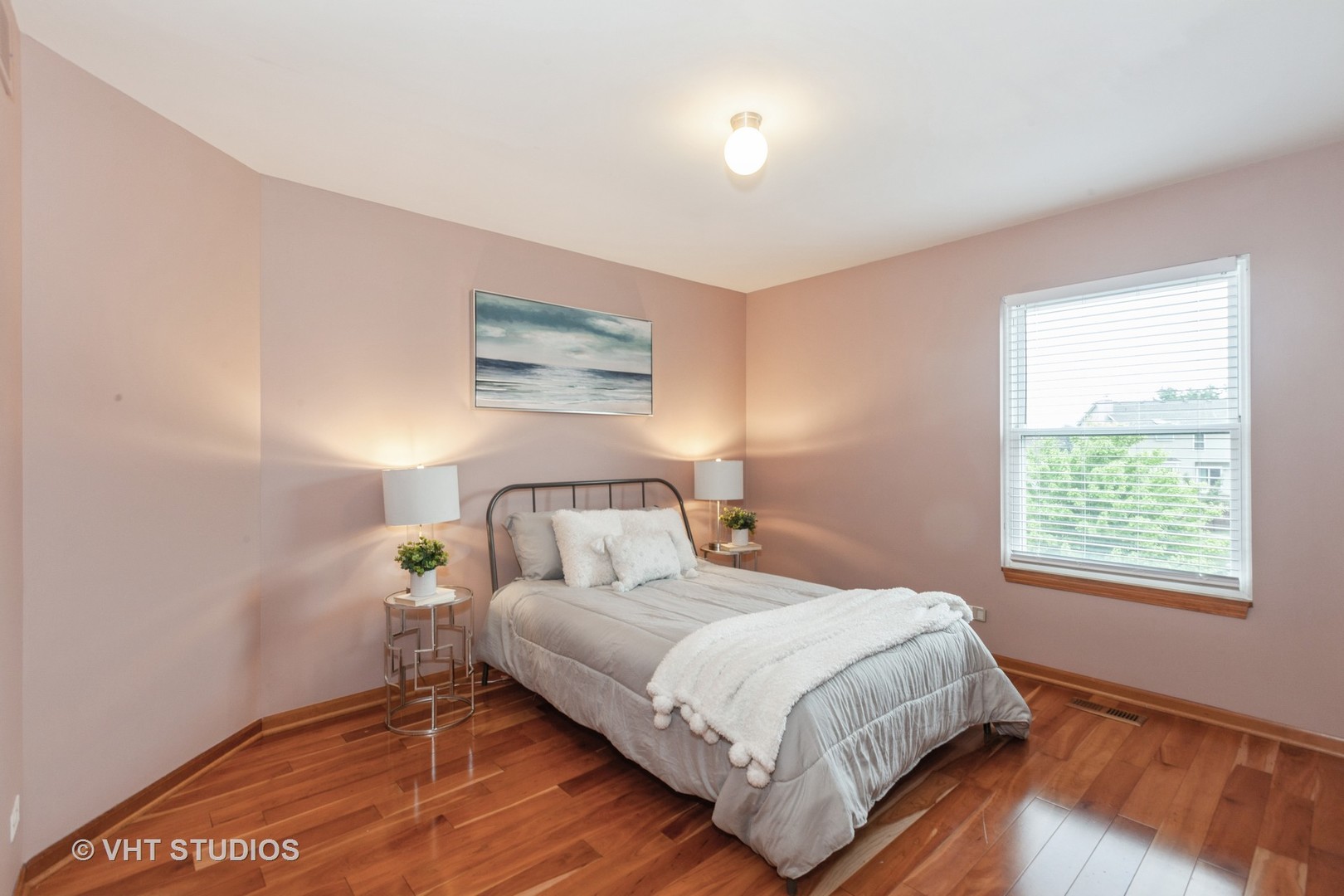 2578 Crestview Drive Aurora, IL 60502 - Photo 17 of 43 a bedroom with a bed and a window