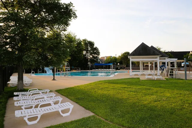 $644,999 | 2578 Crestview Drive, Aurora, IL 60502