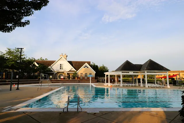 $644,999 | 2578 Crestview Drive, Aurora, IL 60502