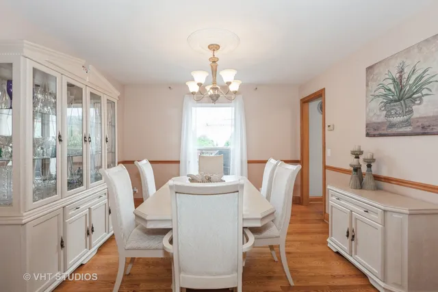 $644,999 | 2578 Crestview Drive, Aurora, IL 60502