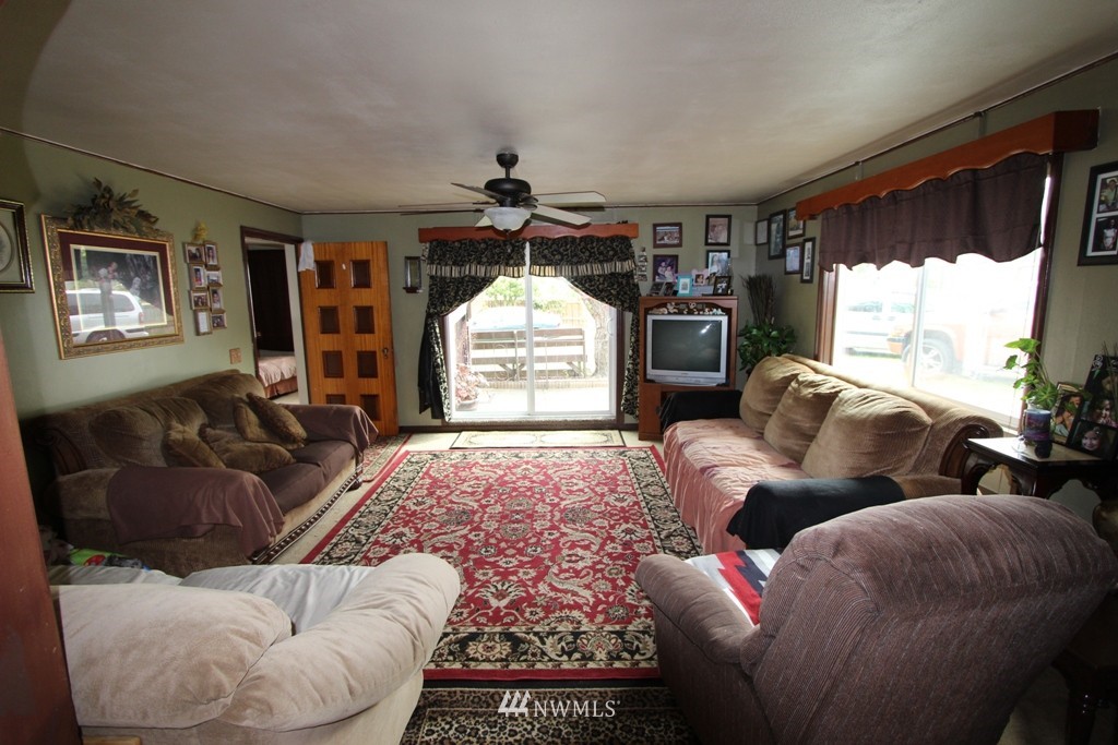 409 North Laventure Road Mount Vernon, WA 98273 - Photo 6 of 19 Gallery Image 6