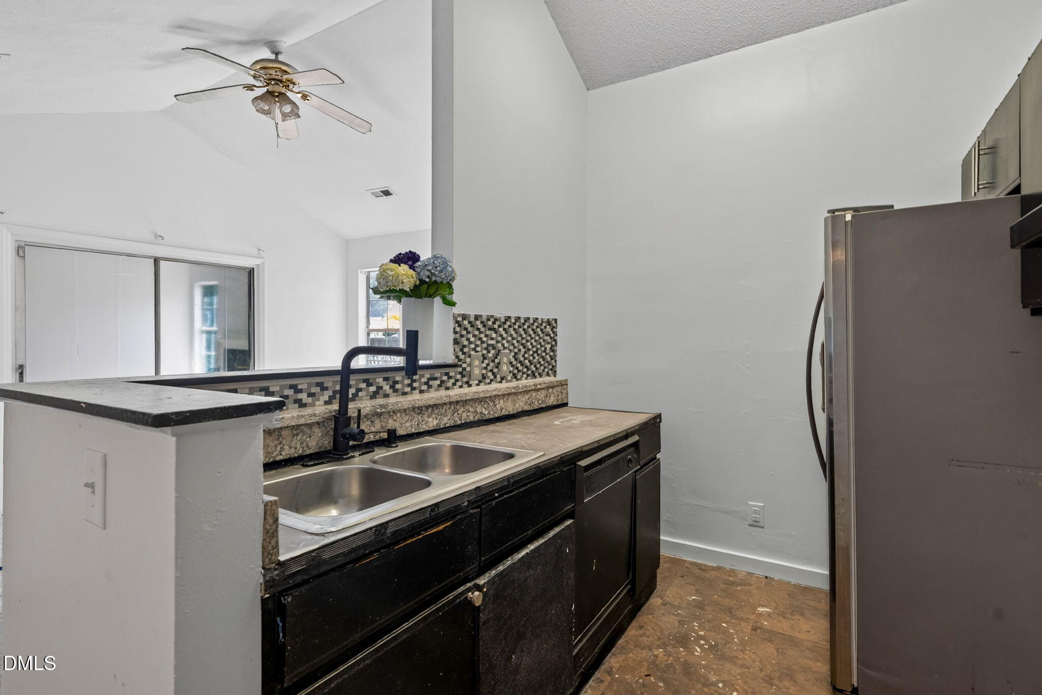 606 Stratton Way Durham, NC 27704 - Photo 13 of 33 606 STRATTON KITCHEN2