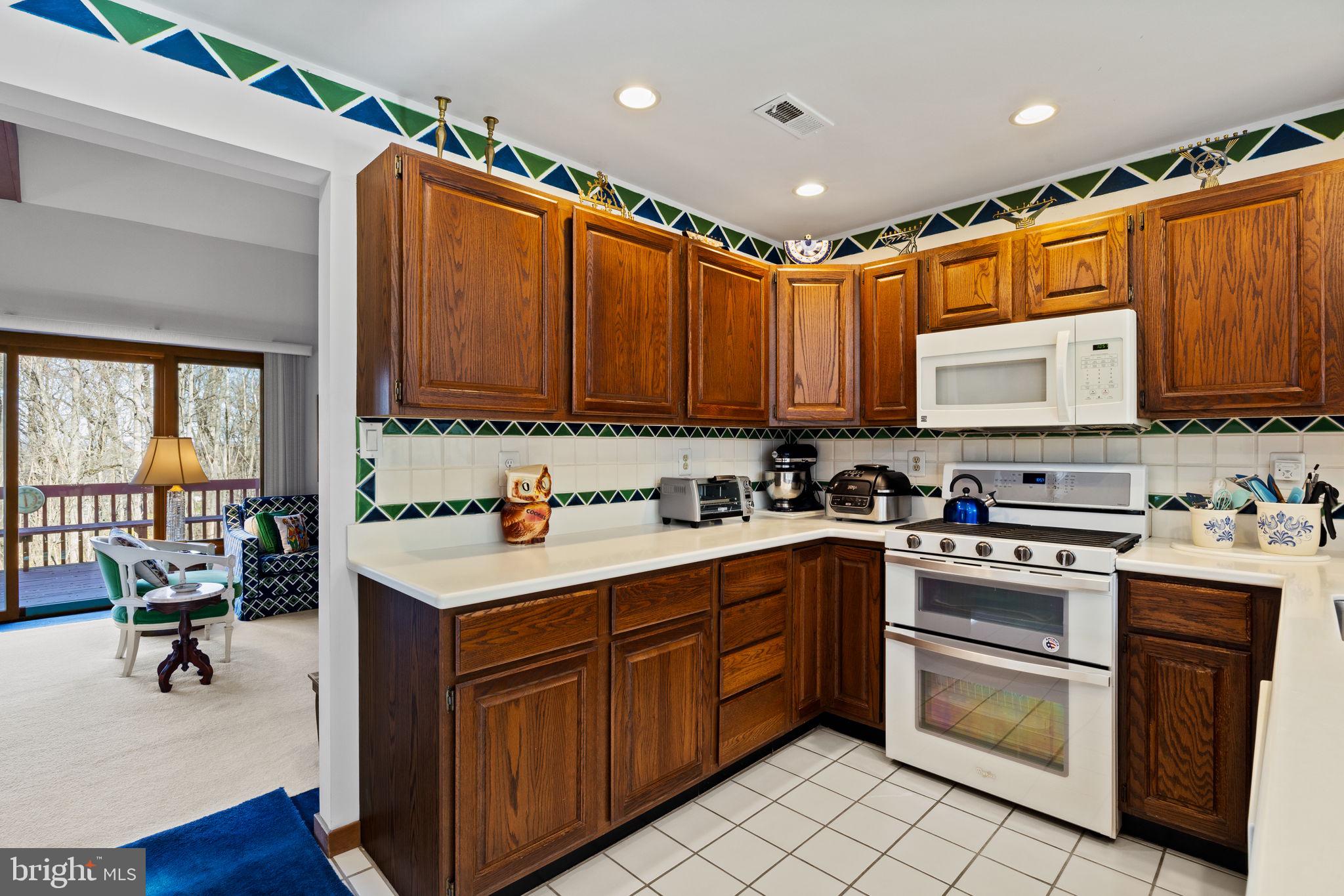 635 Harts Ridge Road Conshohocken, PA 19428 - Photo 9 of 55