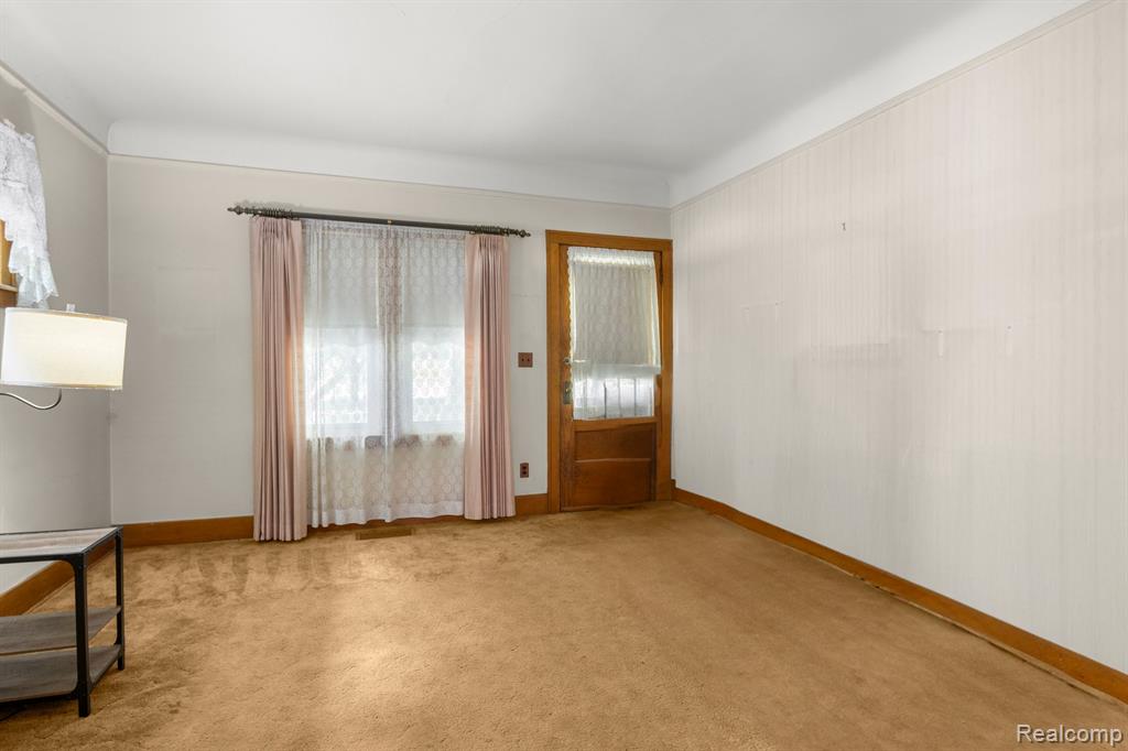 12035 Inkster Road Taylor, MI 48180 - Photo 5 of 46