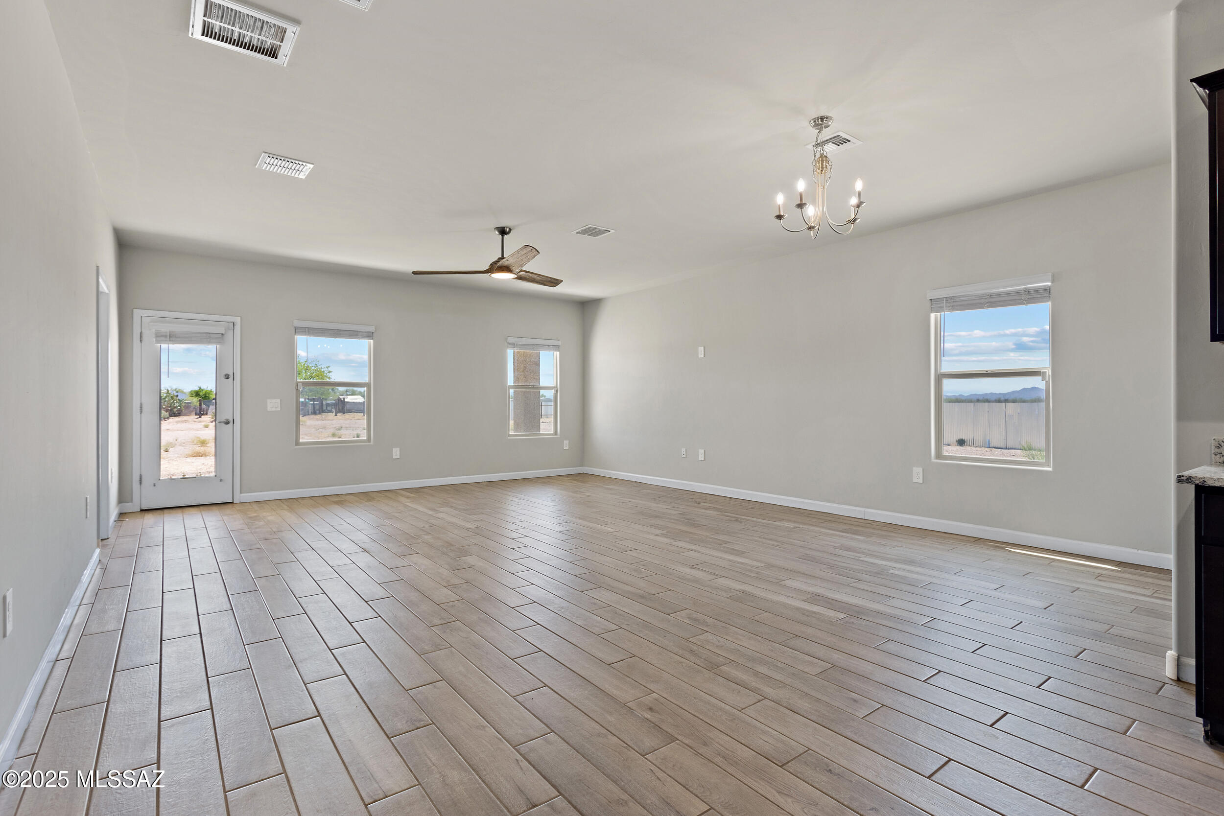 17141 West Starr Road Marana, AZ 85653 - Photo 6 of 25 Gallery Image 6