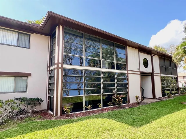 $124,900 | 9988 North Belfort Circle, Unit 111, Tamarac, FL 33321