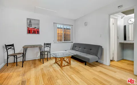 $2,790,000 | 1226 Chelsea Avenue, Santa Monica, CA 90404