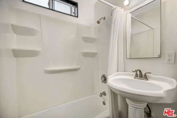 $2,598,000 | 1226 Chelsea Avenue, Santa Monica, CA 90404