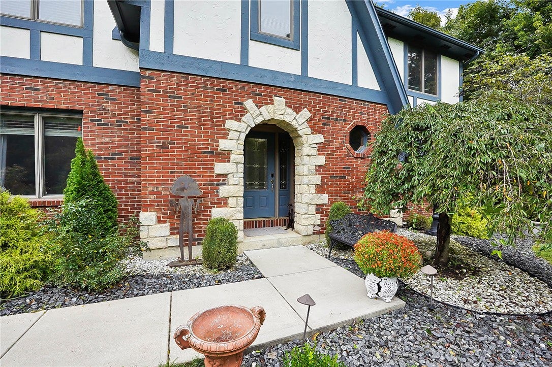1079 Berryhill Road Bellbrook, OH 45305 - Photo 10 of 61 Gallery Image 10