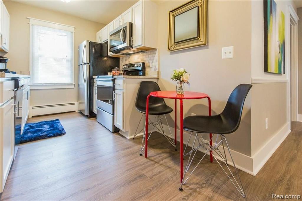 4413 Crooks Road Royal Oak, MI 48073 - Photo 5 of 20