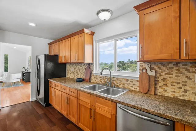 $1,395,000 | 9 Humboldt Court, Pacifica, CA 94044