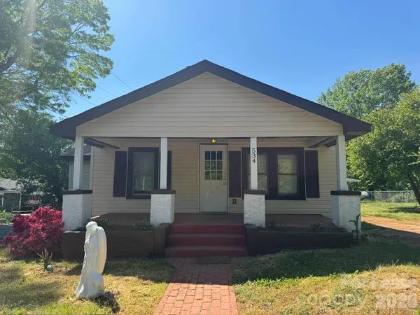 $1,250 | 534 Logan Street, Statesville, NC 28677