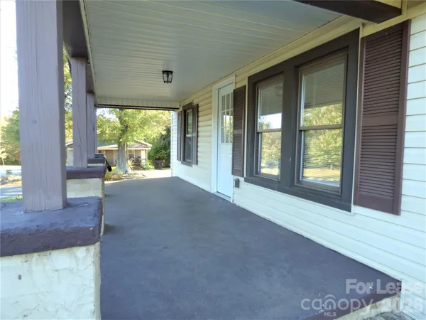 $1,250 | 534 Logan Street, Statesville, NC 28677
