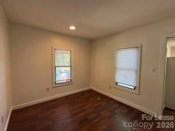 $1,250 | 534 Logan Street, Statesville, NC 28677