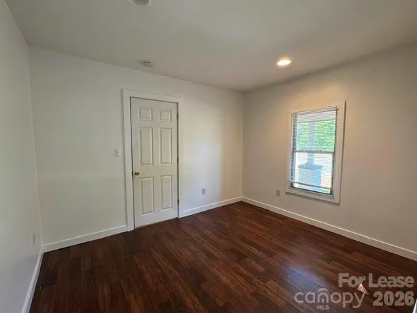 $1,250 | 534 Logan Street, Statesville, NC 28677