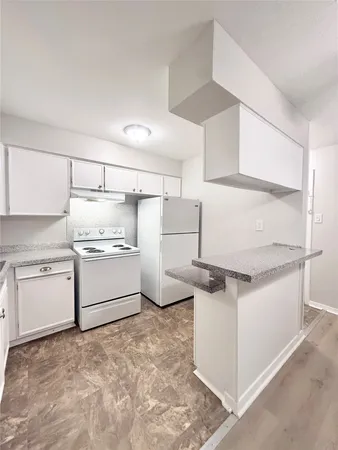 $775 | 201 South Kaysie Street, Unit 3, Angleton, TX 77515