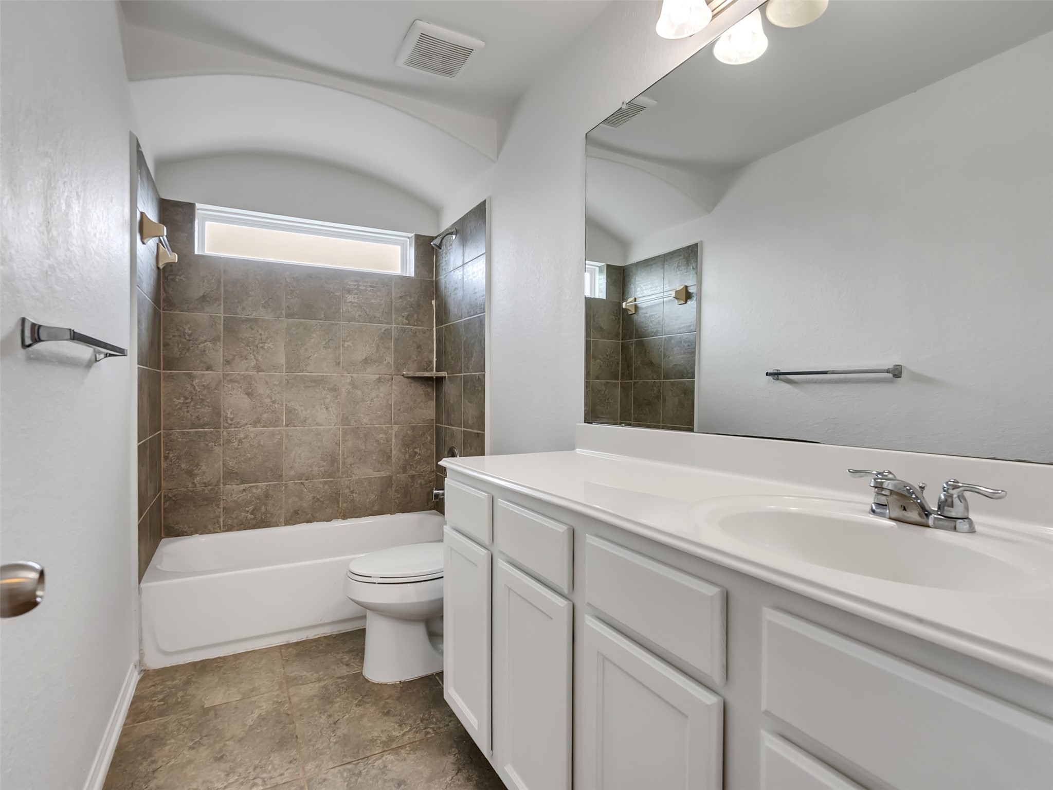 3502 Single Ridge Way Katy, TX 77493 - Photo 32 of 46 Bathroom 1 (Upstairs)