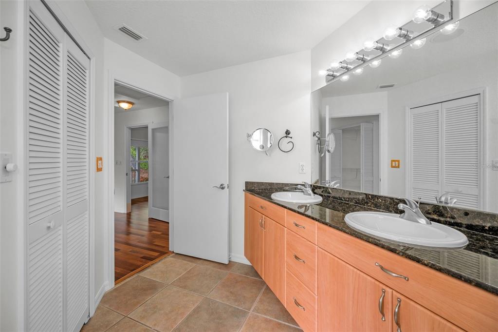 6007 98th Way North St. Petersburg, FL 33708 - Photo 20 of 41