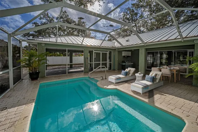 $795,000 | 6007 98th Way North, St. Petersburg, FL 33708