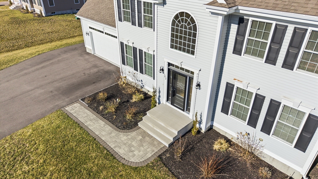 162 Bayberry Road Raynham, MA 02767 - Photo 4 of 41