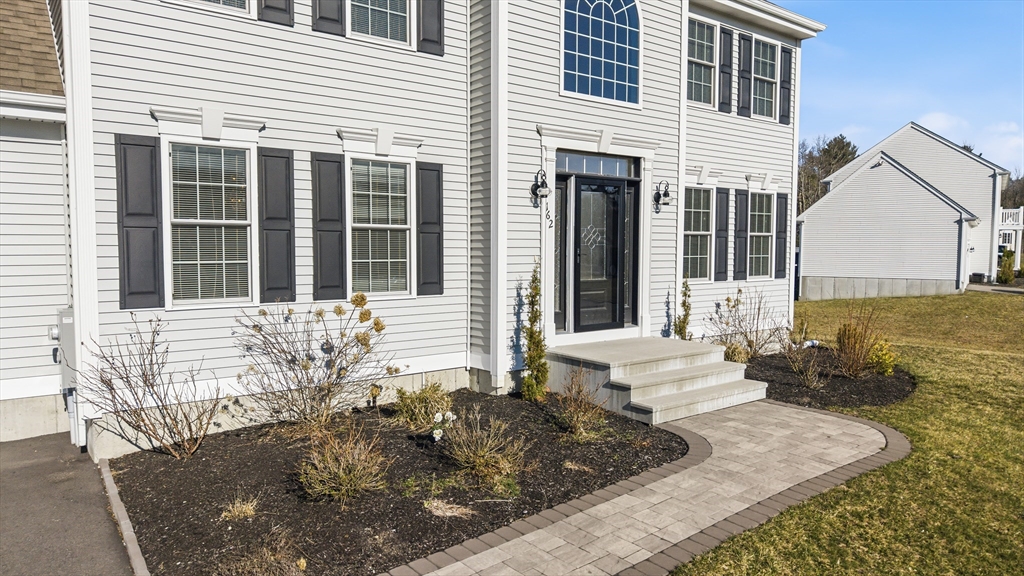 162 Bayberry Road Raynham, MA 02767 - Photo 6 of 41