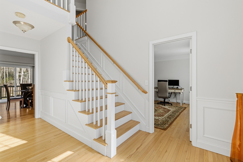 162 Bayberry Road Raynham, MA 02767 - Photo 7 of 41