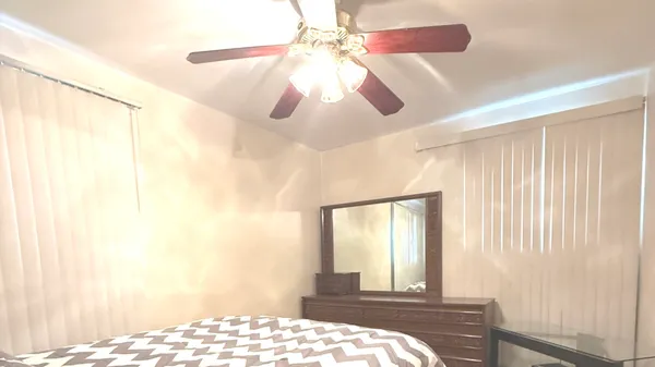 $290,000 | 2553 West 82nd Place, Chicago, IL 60652