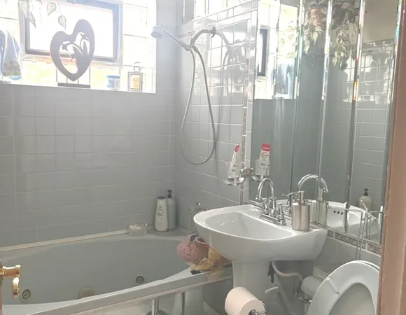 $290,000 | 2553 West 82nd Place, Chicago, IL 60652