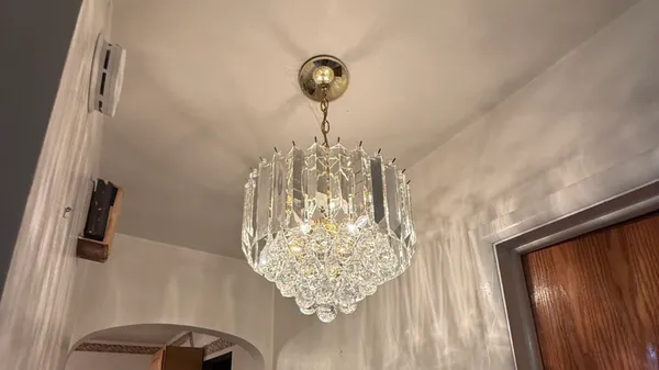 $290,000 | 2553 West 82nd Place, Chicago, IL 60652