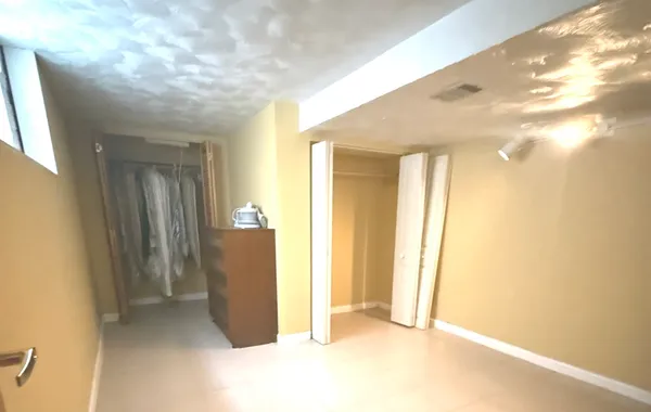 $290,000 | 2553 West 82nd Place, Chicago, IL 60652