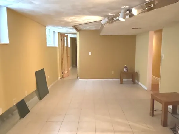 $290,000 | 2553 West 82nd Place, Chicago, IL 60652