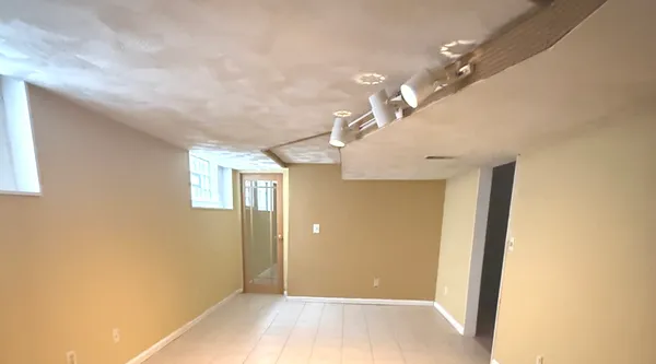 $290,000 | 2553 West 82nd Place, Chicago, IL 60652