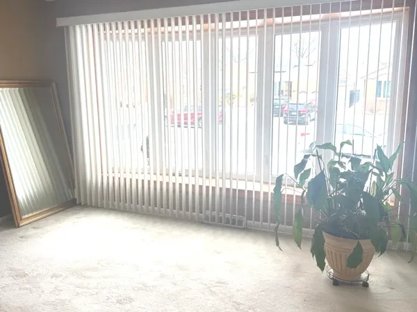 $290,000 | 2553 West 82nd Place, Chicago, IL 60652