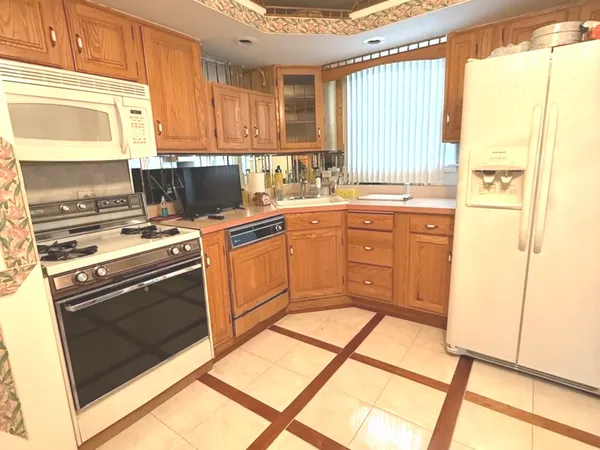 $290,000 | 2553 West 82nd Place, Chicago, IL 60652