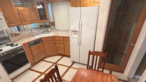 $290,000 | 2553 West 82nd Place, Chicago, IL 60652