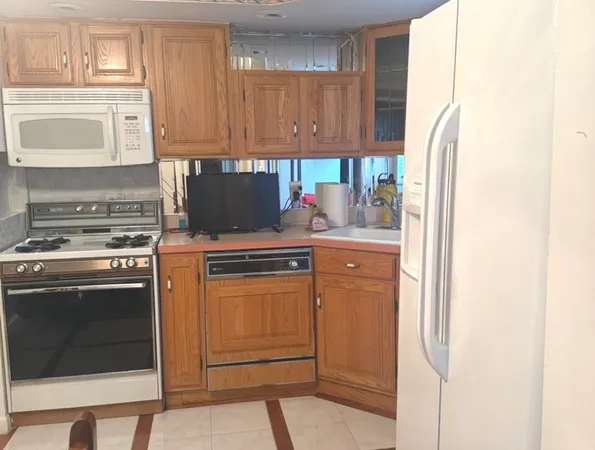 $290,000 | 2553 West 82nd Place, Chicago, IL 60652