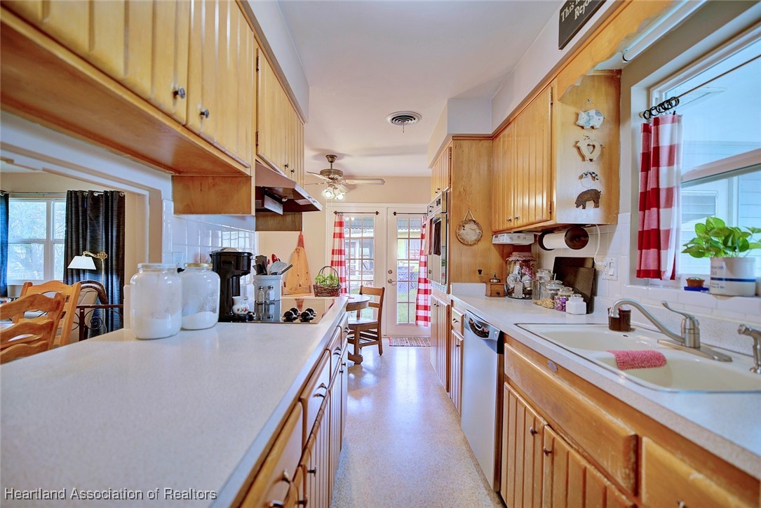 2409 Avalon Road Sebring, FL 33870 - Photo 13 of 37 Gallery Image 13