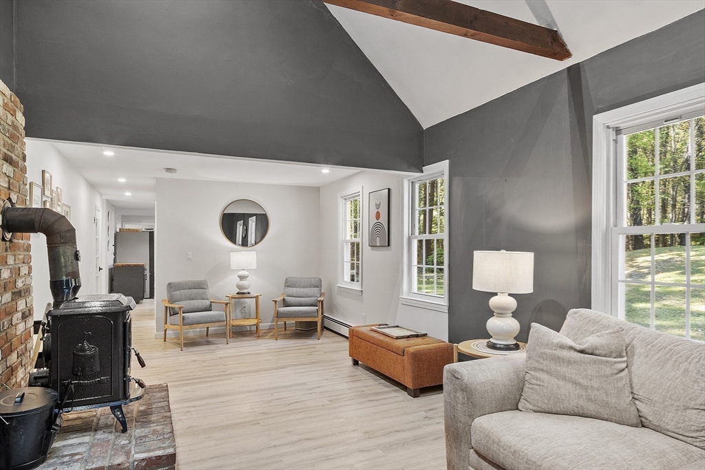 8 Country Road Lunenburg, MA 01462 - Photo 14 of 42