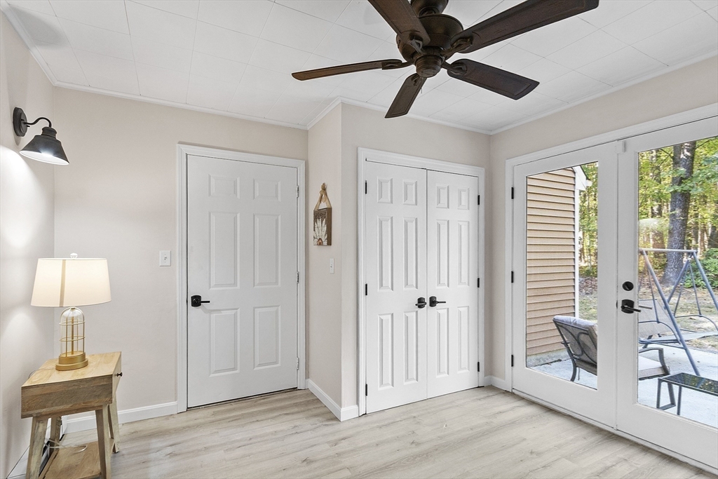 8 Country Road Lunenburg, MA 01462 - Photo 20 of 42