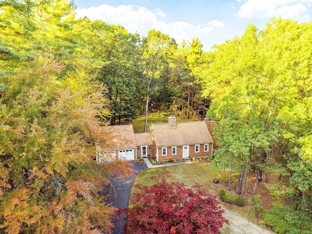 8 Country Road Lunenburg, MA 01462 - Photo 2 of 42