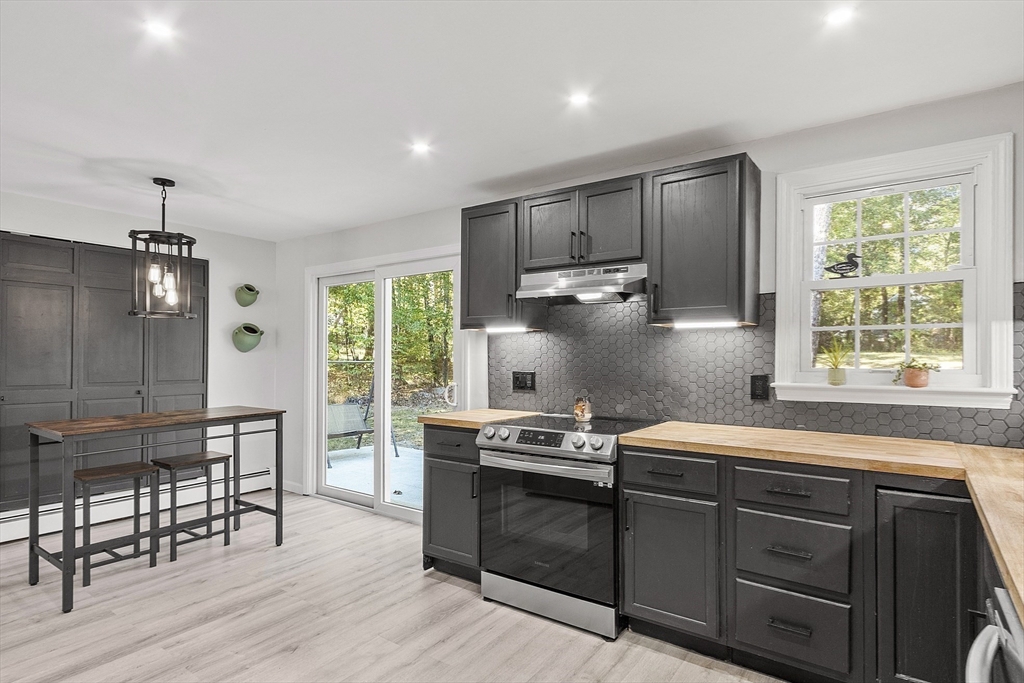 8 Country Road Lunenburg, MA 01462 - Photo 21 of 42