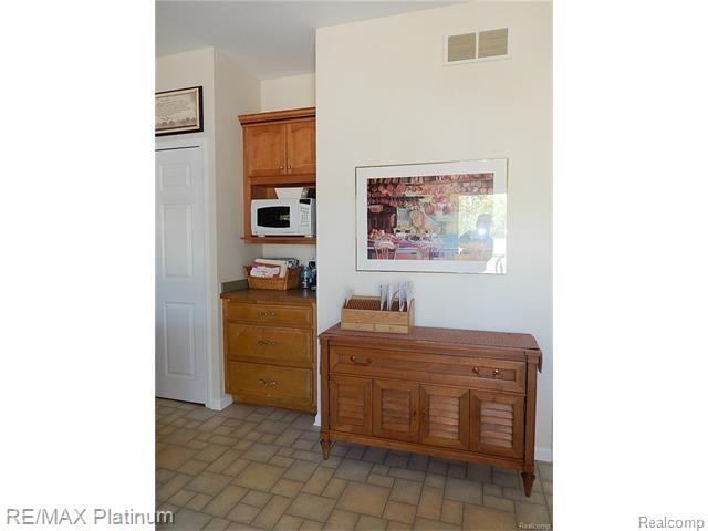 3347 Pingree Road Howell, MI 48843 - Photo 19 of 63 19.jpg