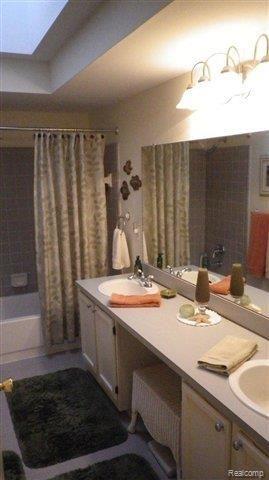 891 Milverton Road Troy, MI 48083 - Photo 8 of 25 8.jpg