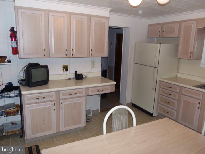 315 Kent Road Springfield, PA 19064 - Photo 4 of 24