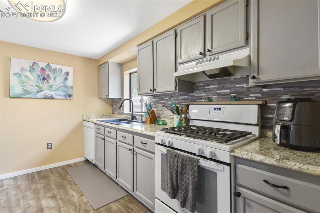 611 Alexander Road Colorado Springs, CO 80909 - Photo 12 of 24 Gallery Image 12