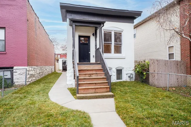 $335,000 | 4258 Swan Avenue, St. Louis, MO 63110